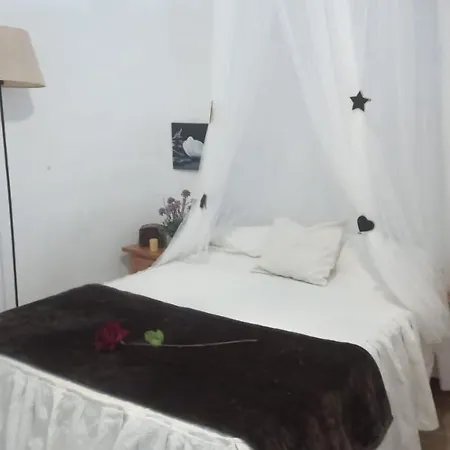 Cueva Privada Y Piscina Compartida Hébergement de vacances El Tarahal